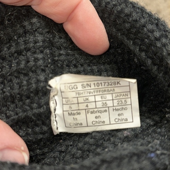 UGG Cardy II Black 1017328K Kid's / Youth Winter Boot - Picture 11 of 12